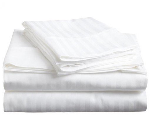 Bu gruptaki ürünlerimiz de 57 Tel sıklıktan başlayıp 160 Tel sıklığa kadar üretilebilen %100 cotton kumaşlarımızdan hazırlanmaktadır.<br />
83 Tel ve üst sıkılktaki kumaşlarımızda istenilen kalınlıkta çizgi ve desen (armür veya jakar)  uygulaması yapılabilmektedir.<br />
%80 cotton %20 pes harmandan karışık üretimimiz de mevcuttur.<br />
Renkli ve beyaz reactive ve indantheren boyalı çalışmalarımızda isteğe göre yapılabilmektedir.<br />
Butik çalışma gruplarında nakış logosu ile piko sarma çalışmaları da yapılmaktadır.