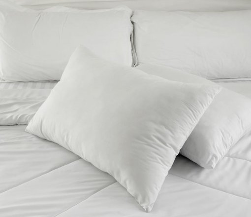 Yastıklarımızı  da yorganlar gibi 3 grupta toplayabiliriz.<br />
1-Silikon veya Boncuk silikon  elyaf dolgulu yastıklar istenilen ağırlık ve ölçüde üretilebilir.<br />
2-Microjel (kaztüyü kalitesinde ) elyaf dolgulu istenilen ağırlık ve ölçüde üretilebilir.<br />
3-Kaztüyü yastıklar için istenilen gıdık oranı kullanilabilmektedir. (%30-%50-%70-%95  vb.gibi)